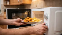 Jääkaapissa olevat tähteet: kuinka monta kertaa voit lämmittää ruokaa ilman haittaa